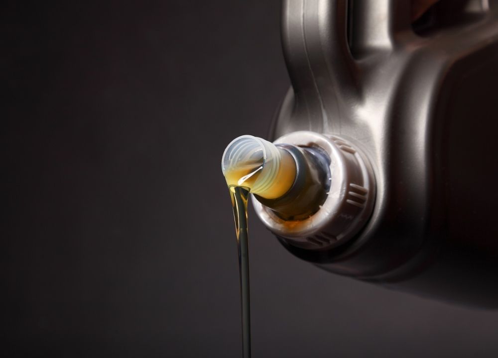 發電機穩定運轉的秘密:選對高品質PTT機油