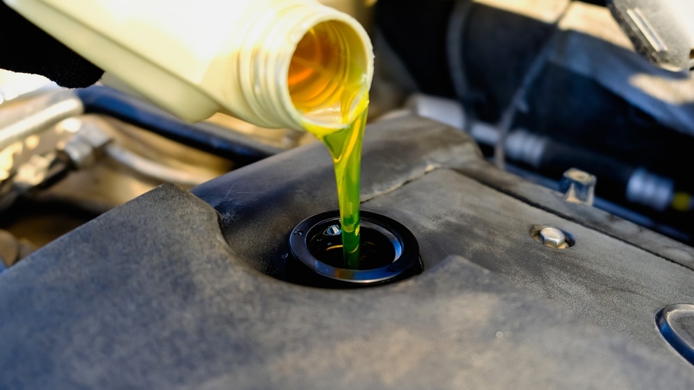 透過機油產品上的認證標誌，可以快速分辨機油的使用種類